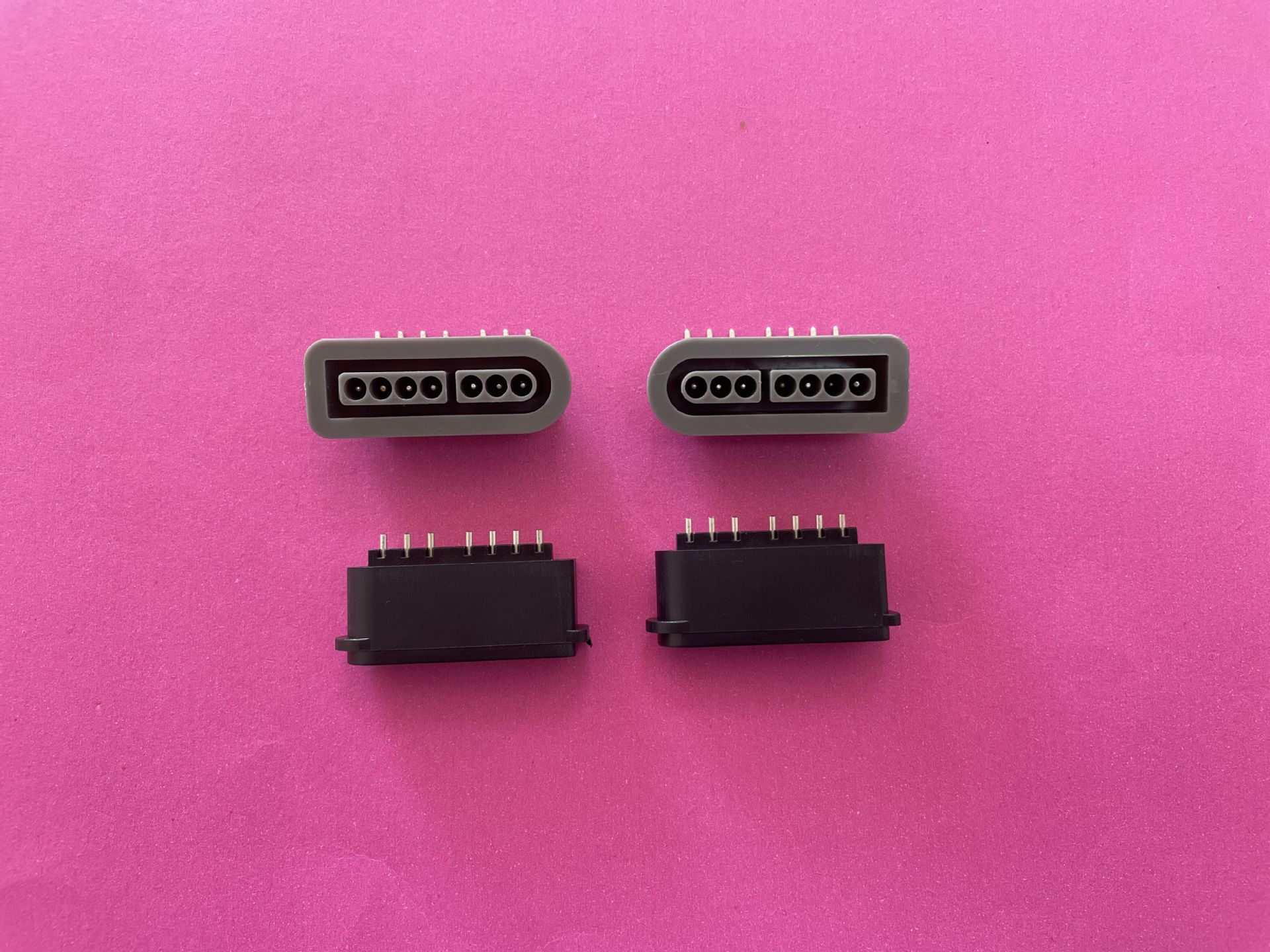 แจ็คเชื่อมต่อปลั๊กตัวเมียสีดำส - Shelly Plug บทวิจารณ์และราคา